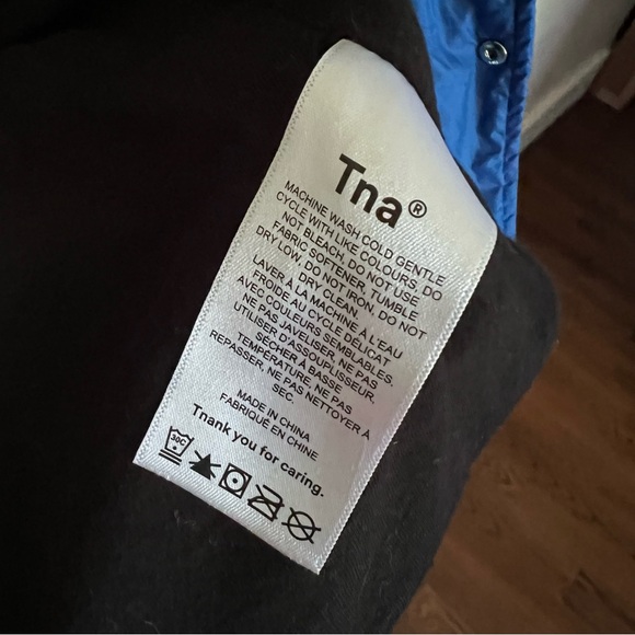 Aritzia TNA Blue Coaches Jacket - Picture 7 of 7